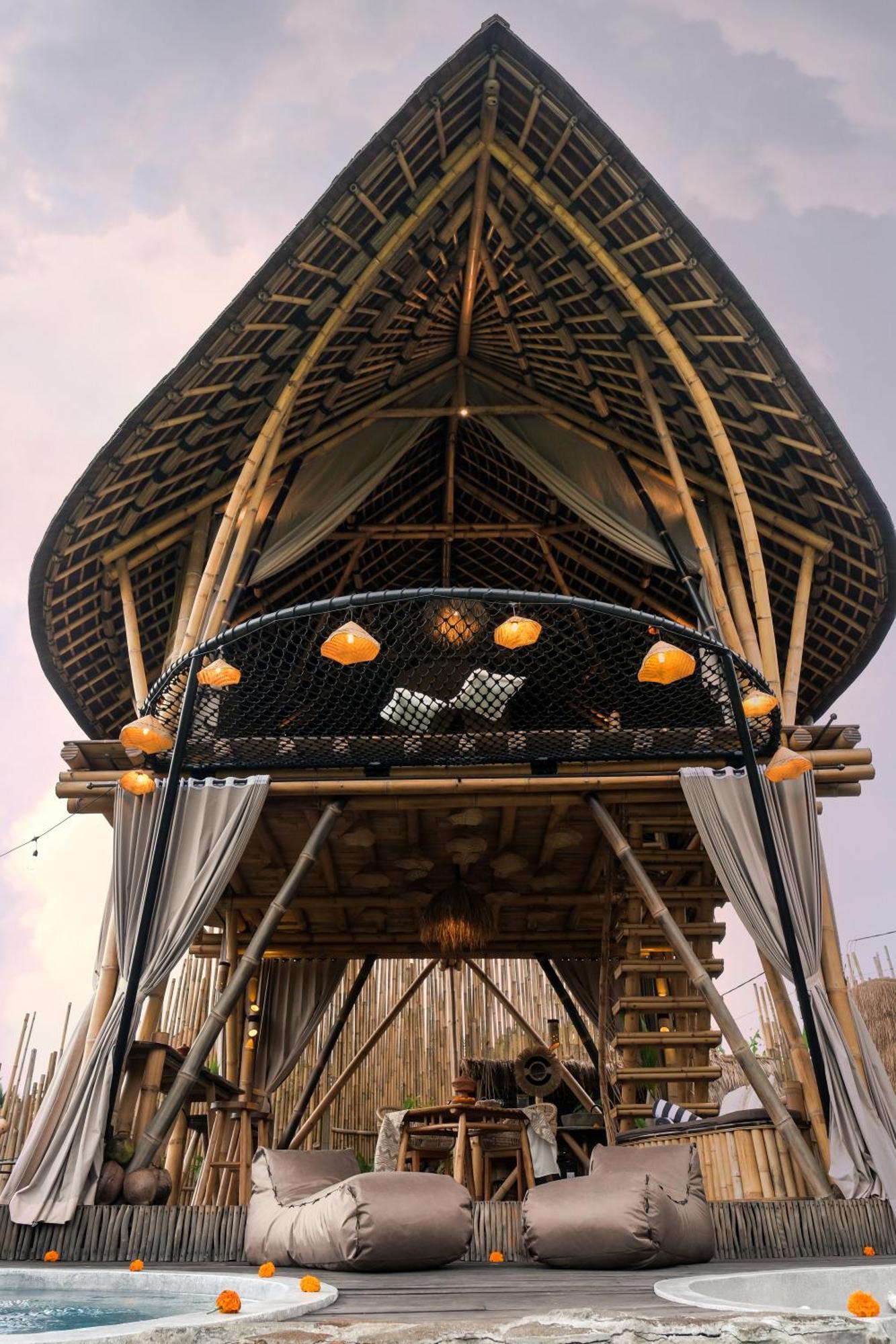 Nivriti Bali Villa *